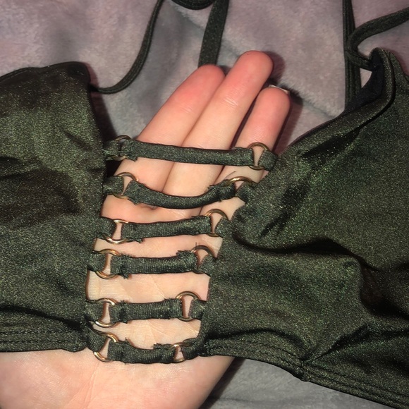 Khaki green strappy bikini top. - Picture 5 of 8